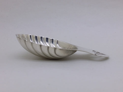 Elizabeth II 1973 Sterling Silver Scalloped Caddy Spoon, Sheffield