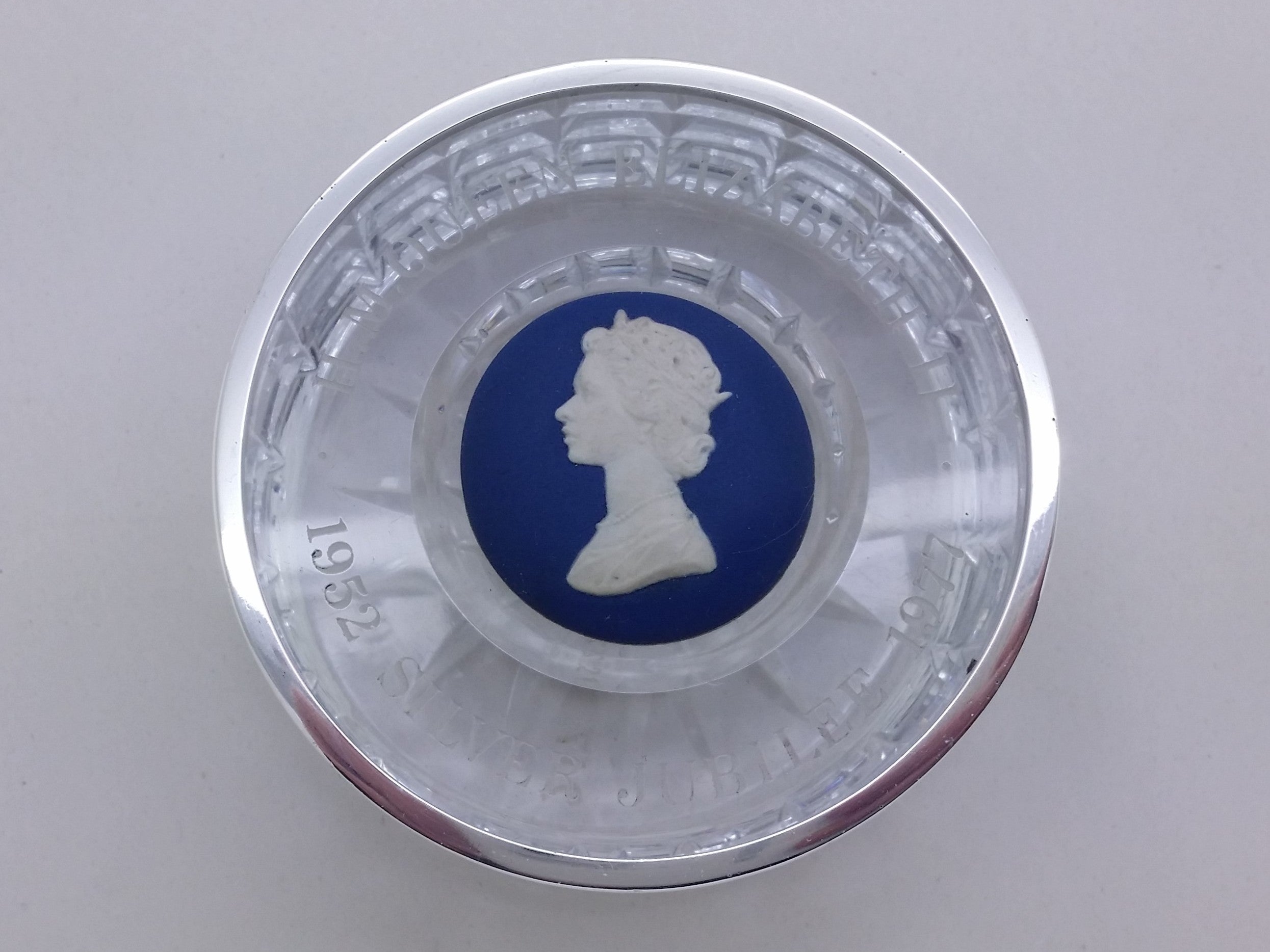 Elizabeth II 1977 Sterling Silver, Glass & Wedgwood Paperweight, London