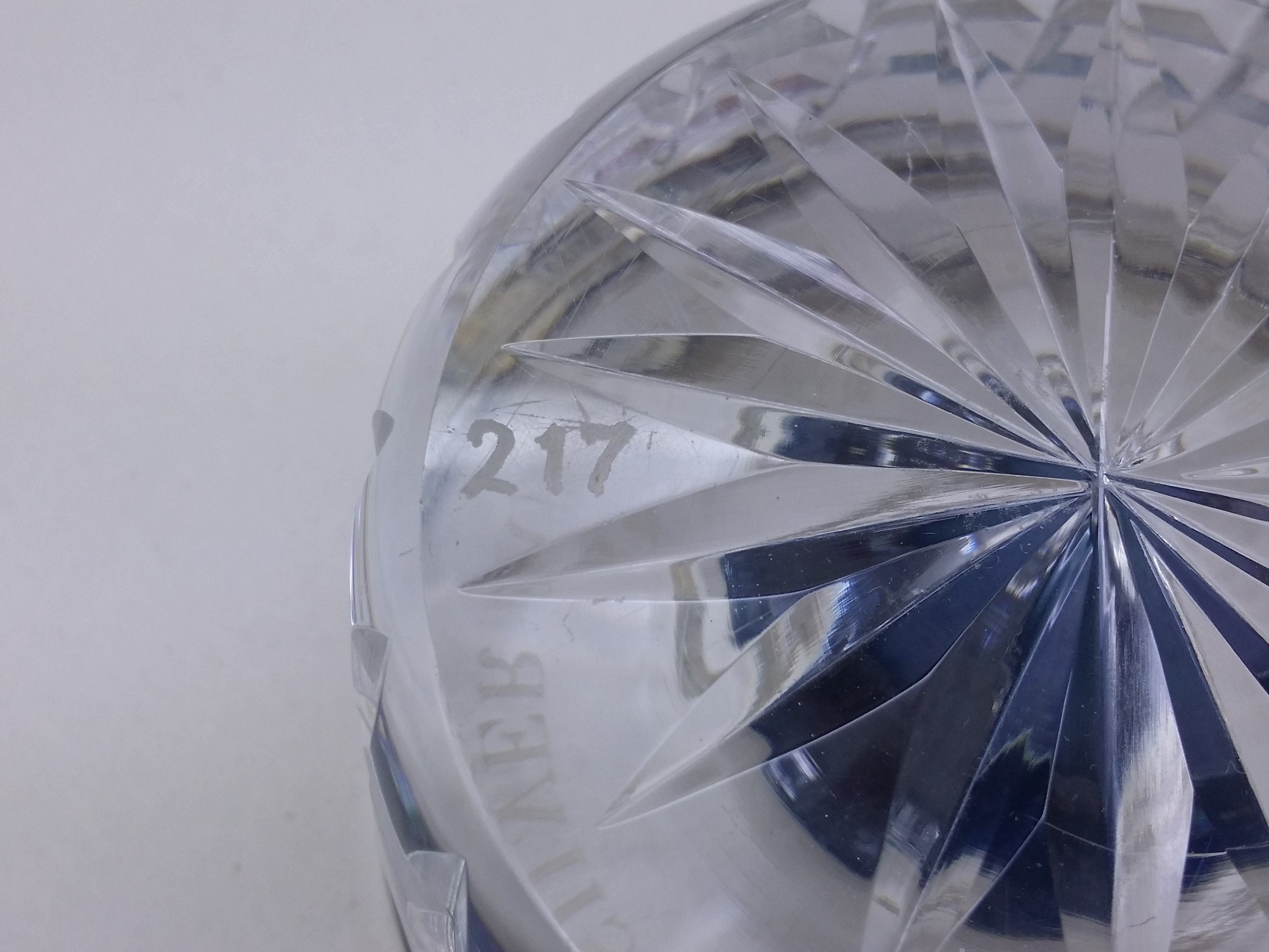 Elizabeth II 1977 Sterling Silver, Glass & Wedgwood Paperweight, London