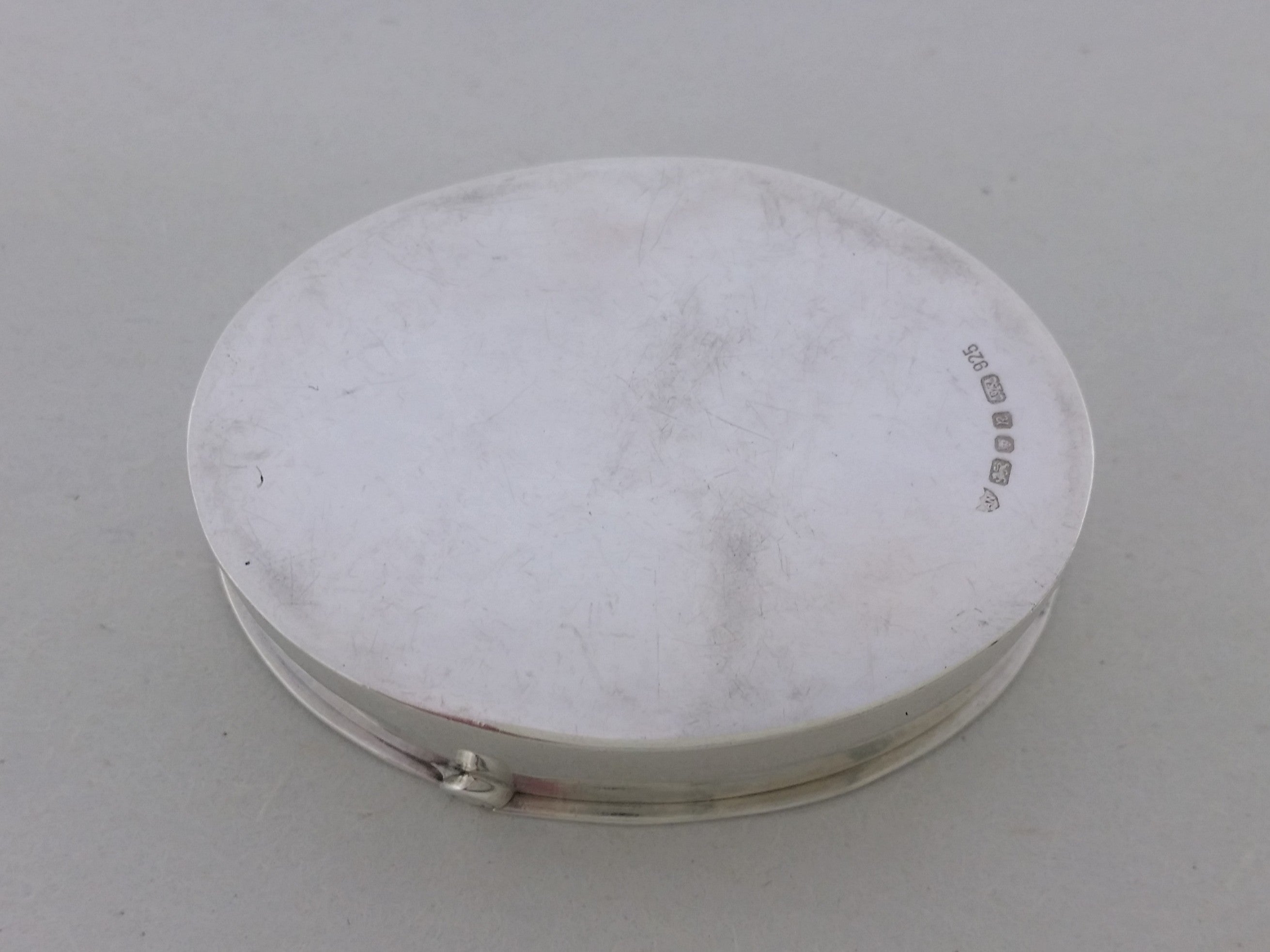 Elizabeth II 1991 Sterling Silver Double Hinged Oval Pill Box, London