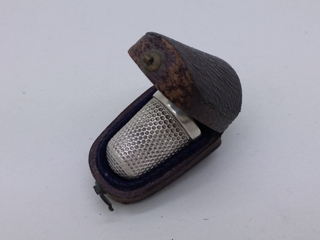 Edwardian 1905 Cased Sterling Silver Dimple Thimble, Chester