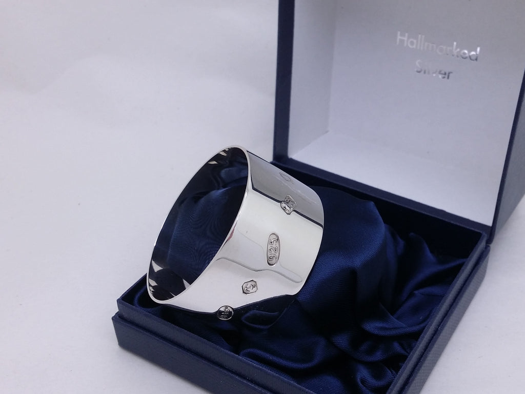 Elizabeth II c.2002 Cased Sterling Silver Napkin Ring, Birmingham