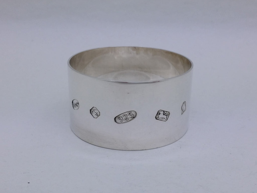 Elizabeth II c.2002 Cased Sterling Silver Napkin Ring, Birmingham
