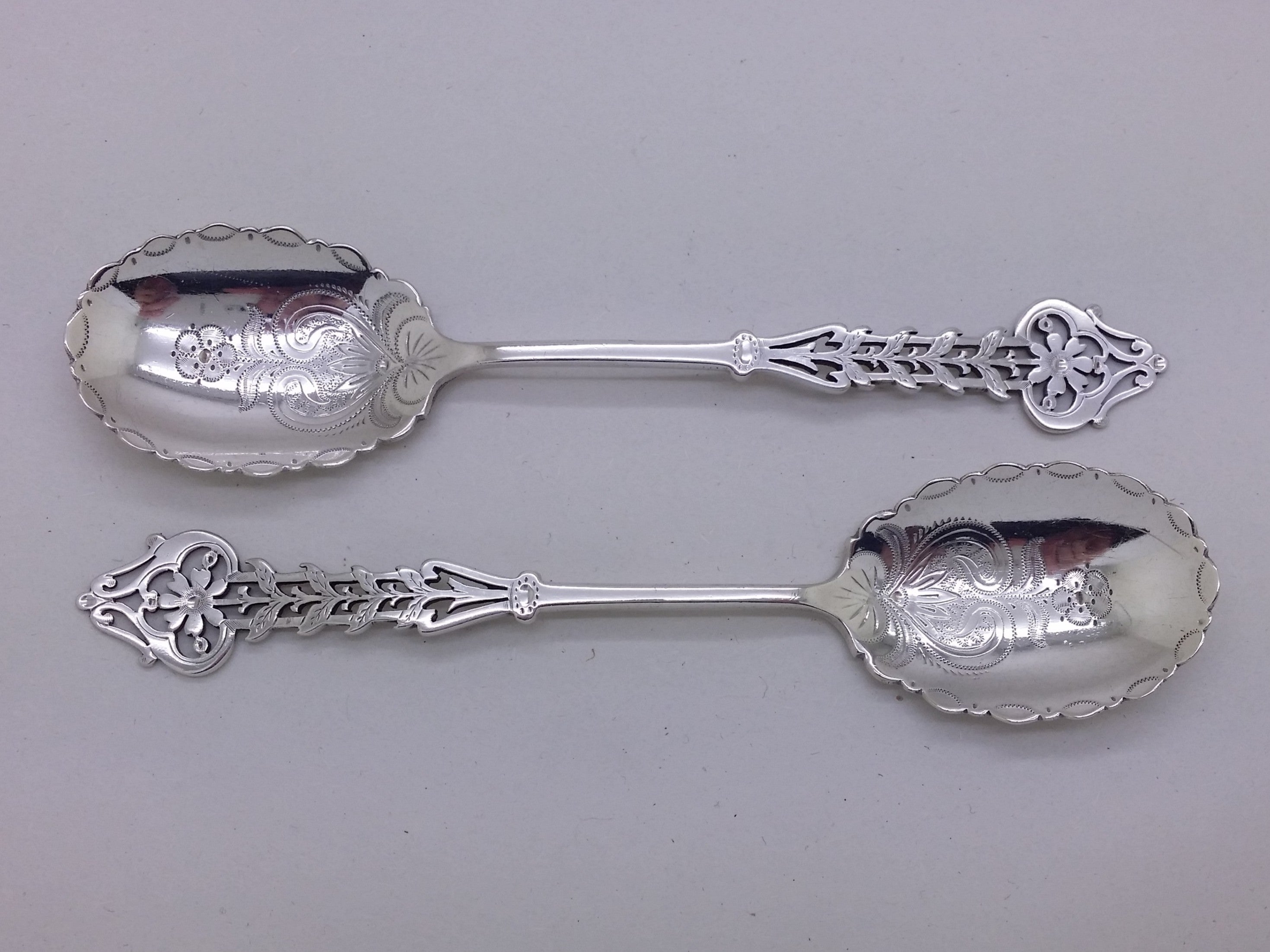 Edwardian 1903 Cased Pair of Sterling Silver Sunflower Jam Spoons, Sheffield