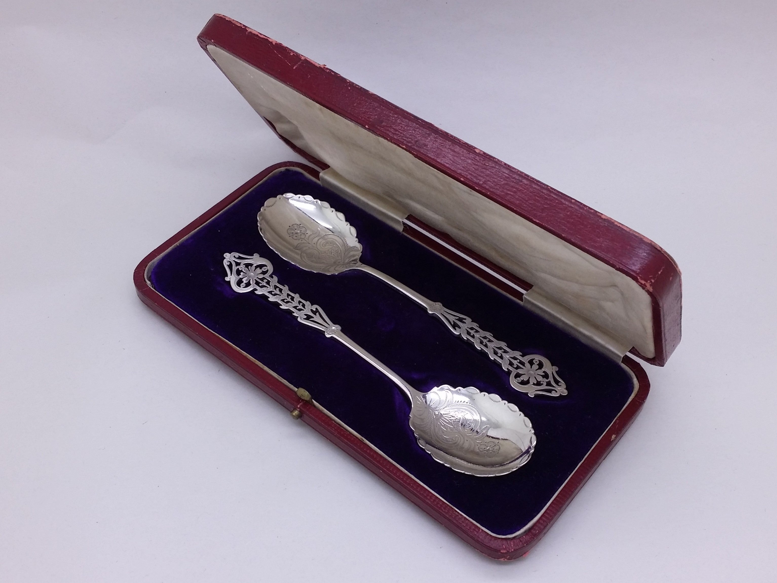 Edwardian 1903 Cased Pair of Sterling Silver Sunflower Jam Spoons, Sheffield