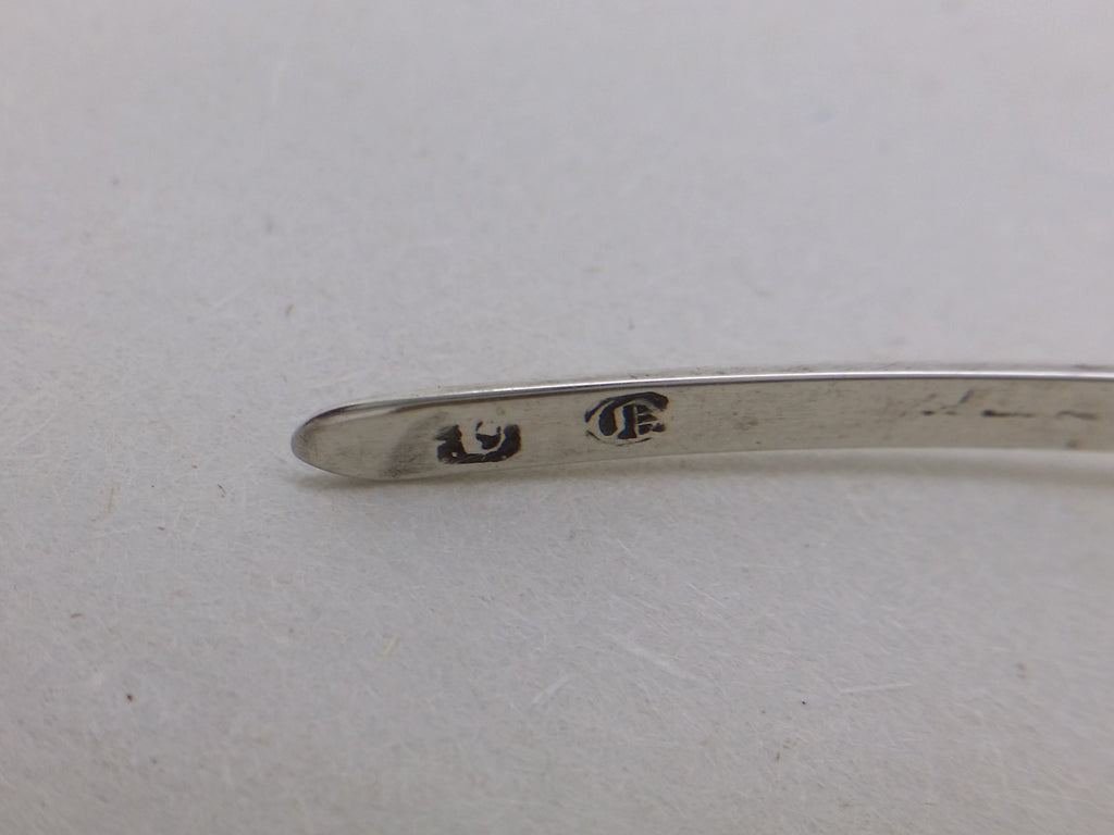 Spectacles hallmarks: George Unite makers mark GU; and Birmingham date letter Q for 1839.