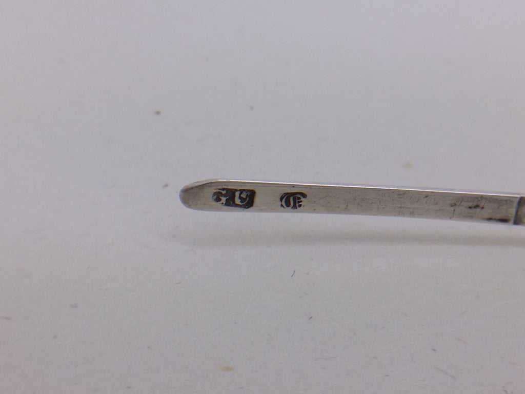 Spectacles hallmarks: George Unite makers mark GU; and Birmingham date letter Q for 1839.