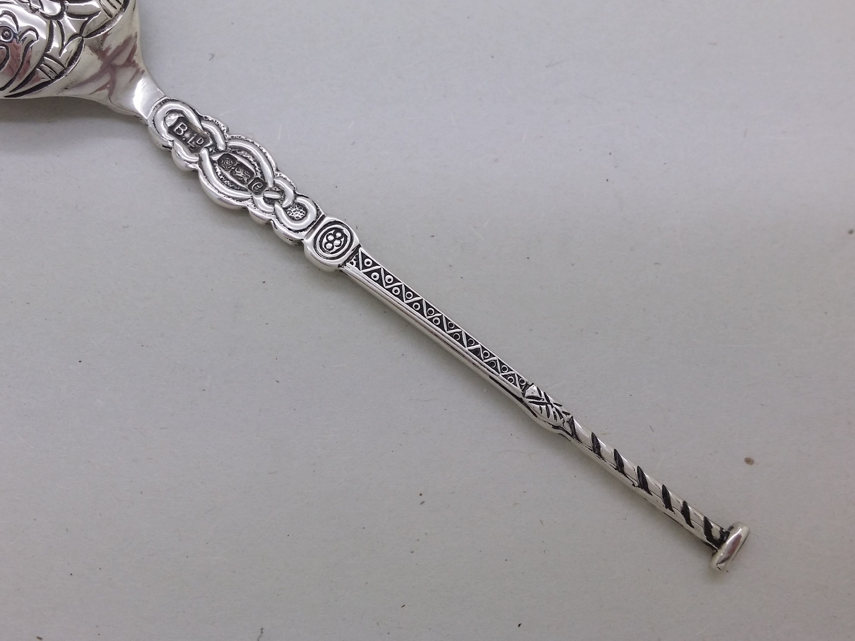 Elizabeth II 1977 Cased Sterling Silver Jubilee Anointing Spoon, Sheffield