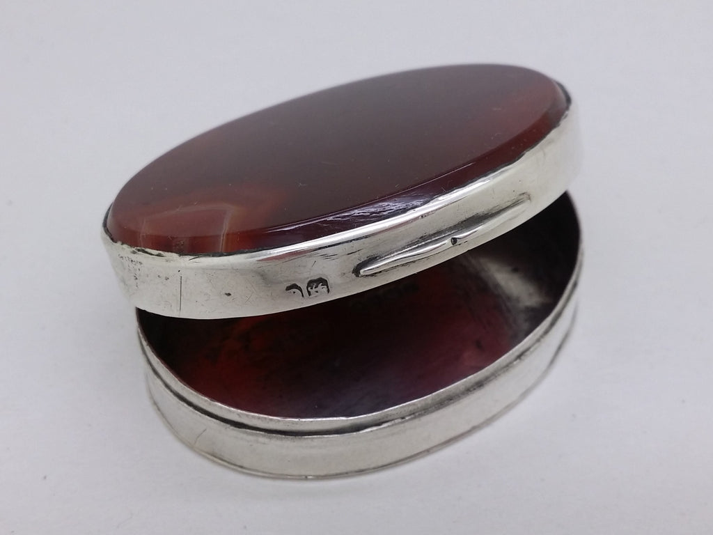 Early Victorian 1840 sterling silver & agate oval snuff box, London by George Frederick Pinnell