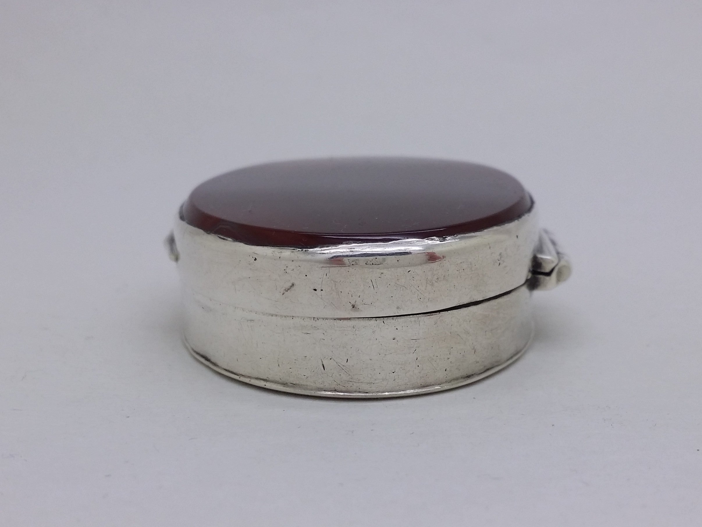Early Victorian 1840 Sterling Silver & Agate Oval Snuff Box, London