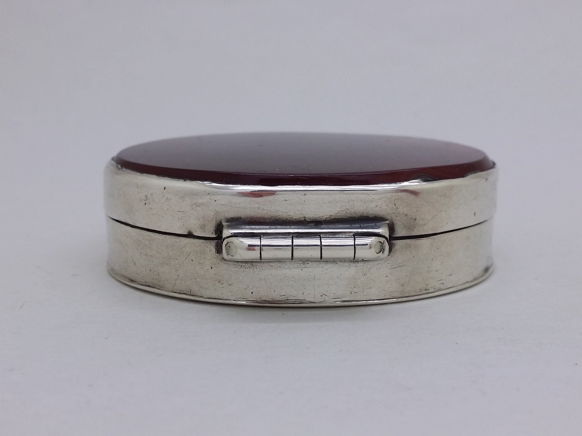 Early Victorian 1840 Sterling Silver & Agate Oval Snuff Box, London