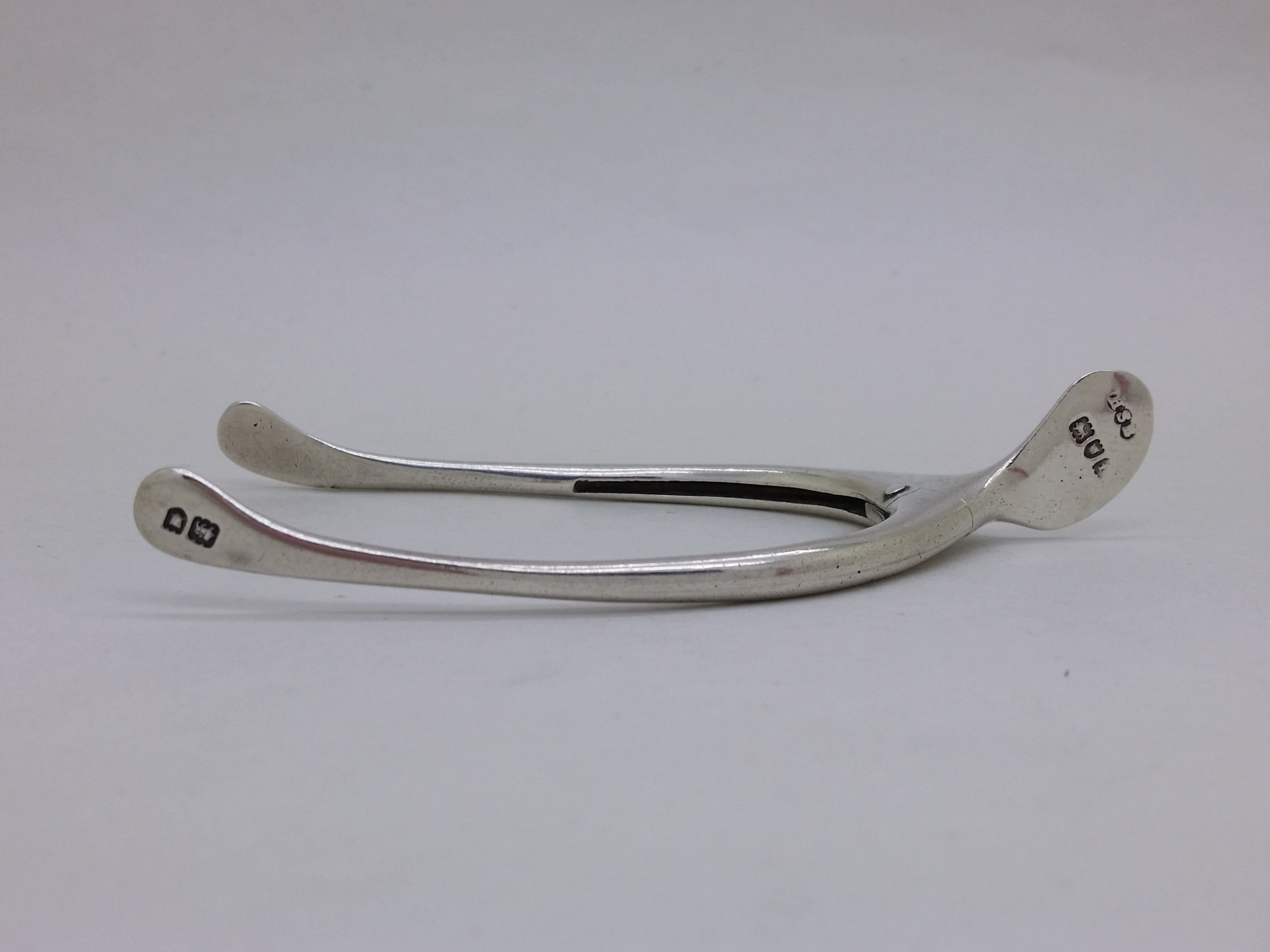 Edwardian 1901 Sterling Silver Wishbone Sugar Tongs, London