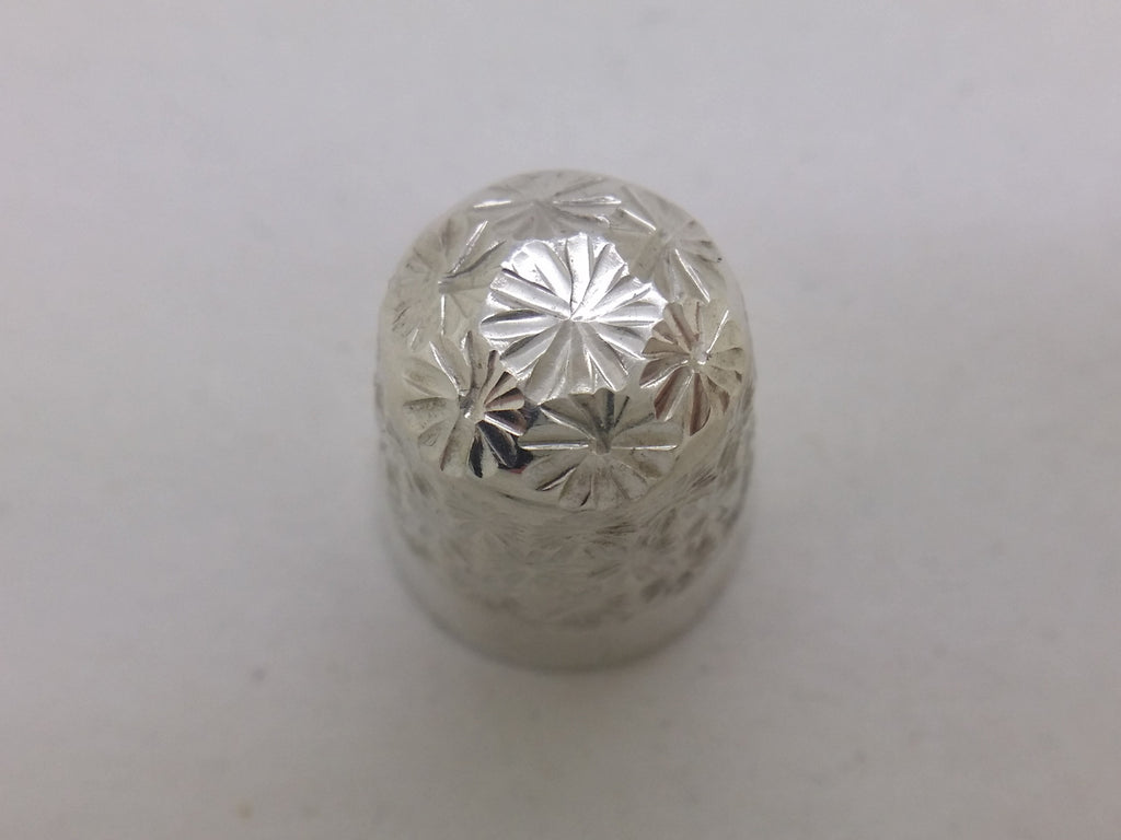 Elizabeth II 1978 Sterling Silver Daisy Thimble, Sheffield
