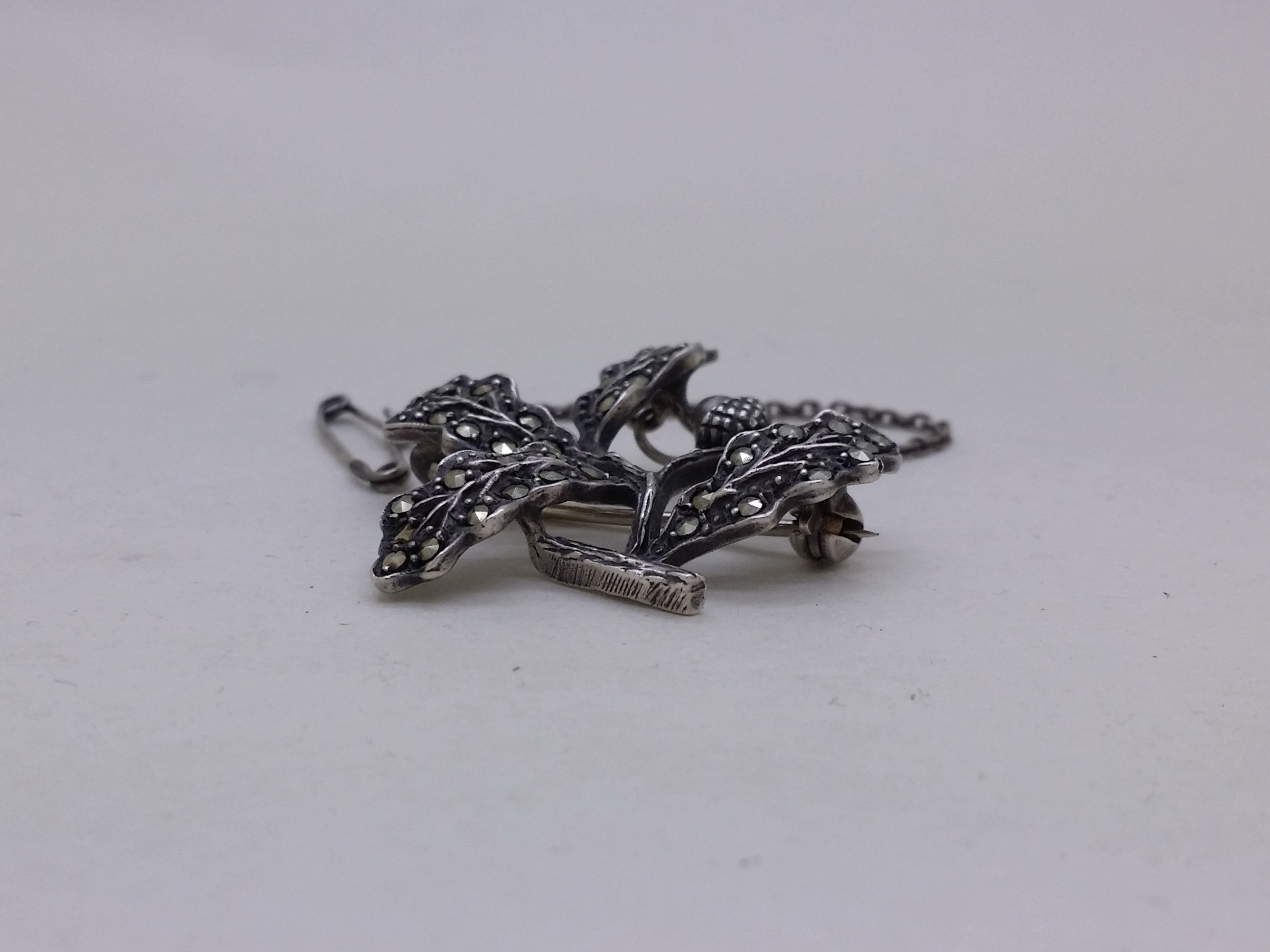 Vintage 1940's Sterling Silver Acorn & Oak Leaves National Trust Brooch