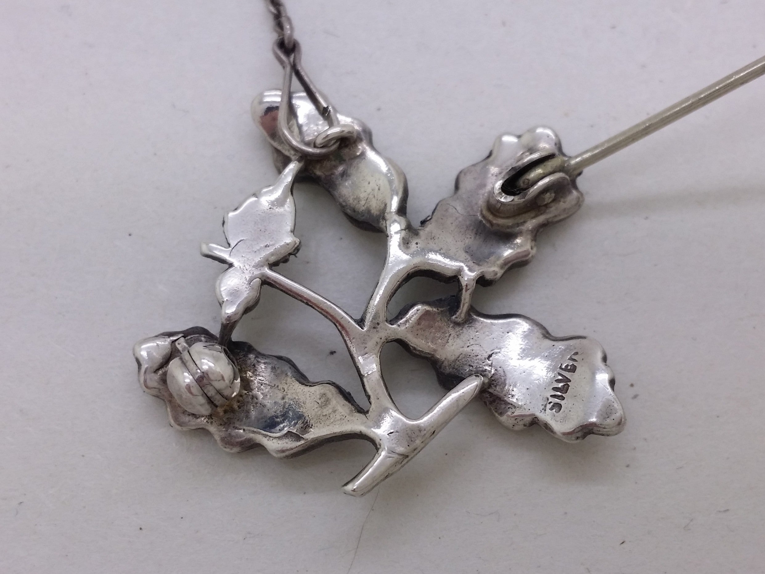 Vintage 1940's Sterling Silver Acorn & Oak Leaves National Trust Brooch
