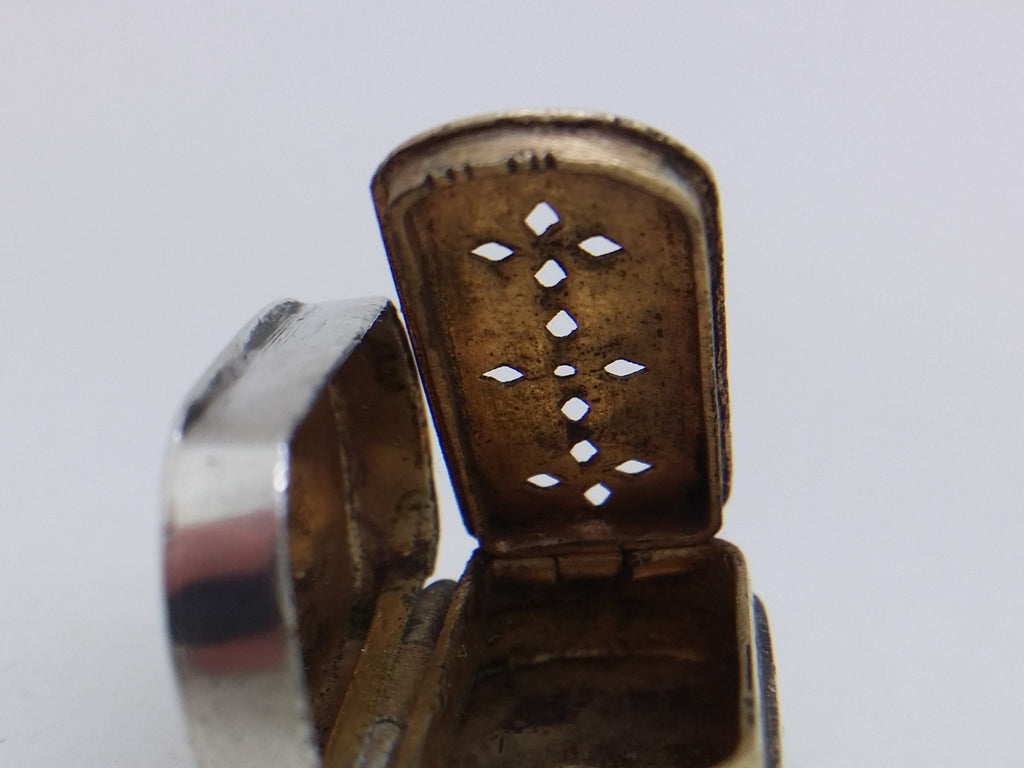 George III 1805 Small Sterling Silver Plain Vinaigrette, Birmingham
