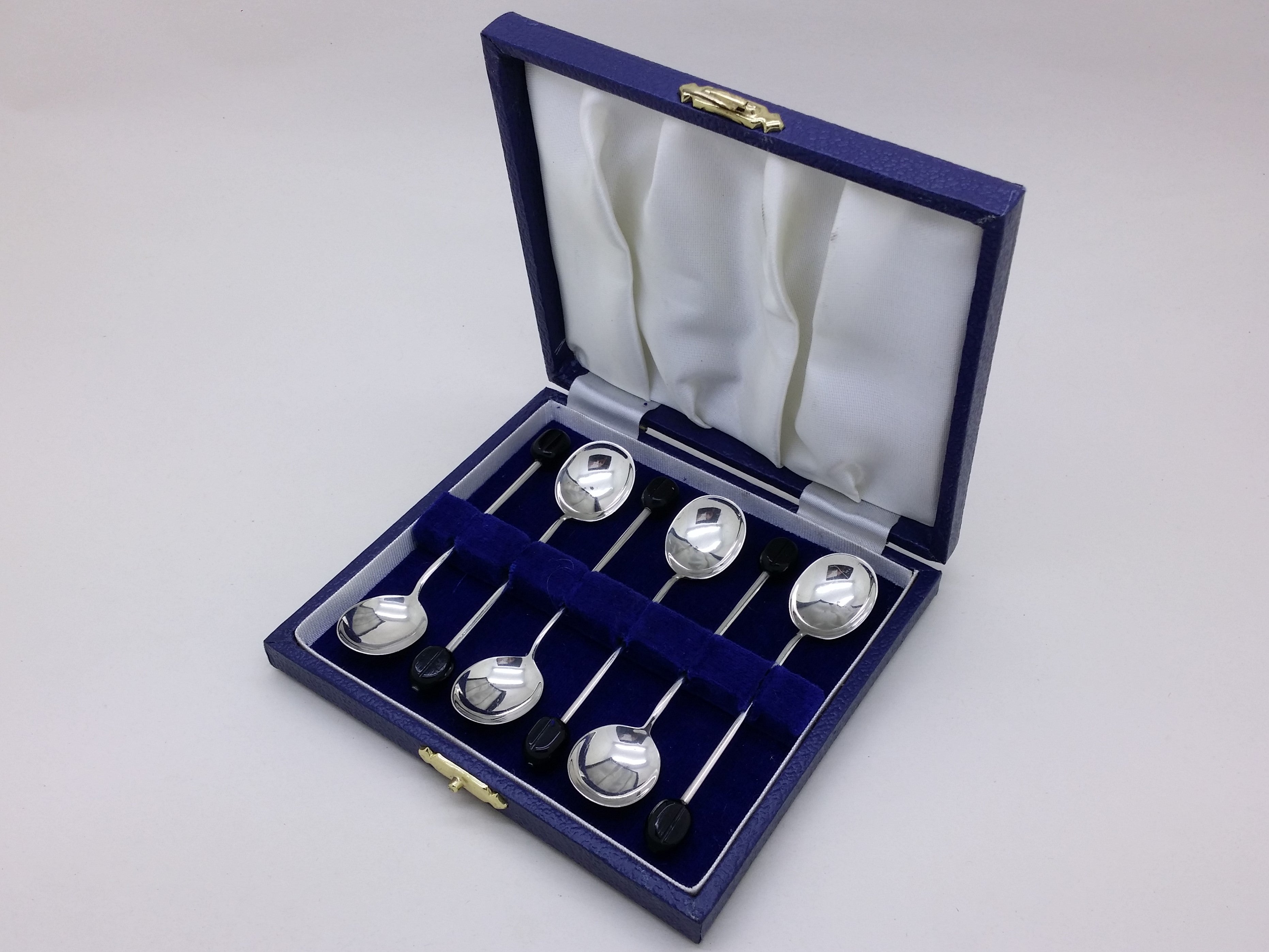 Elizabeth II 1970 Cased Set of 6 Sterling Silver Coffee Bean Spoons, Sheffield